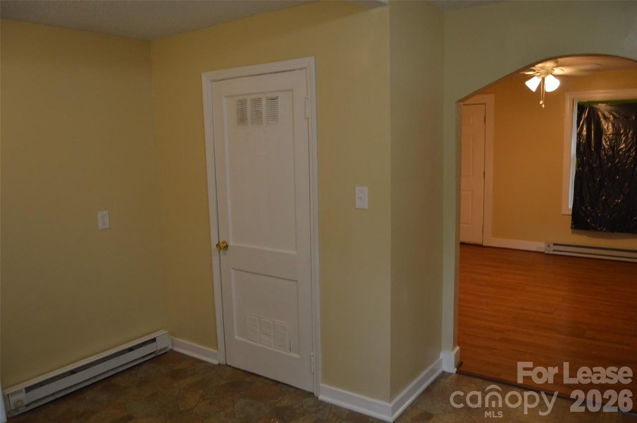 819 Charlotte Ave - Photo 7 of 13