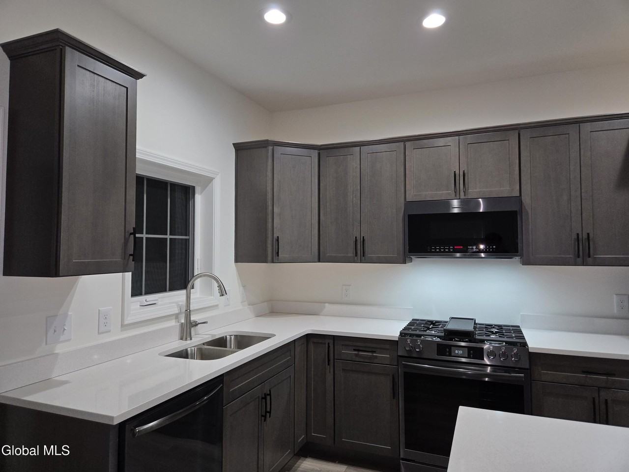 54 Priddle Ln - Photo 6 of 50