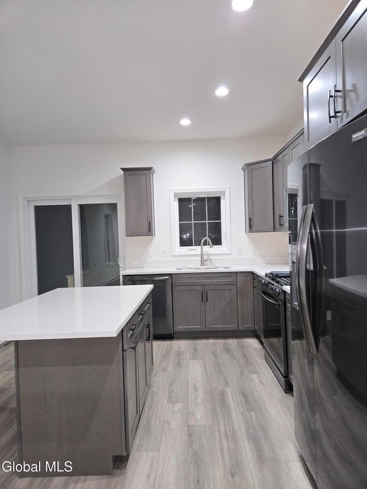 54 Priddle Ln - Photo 7 of 50