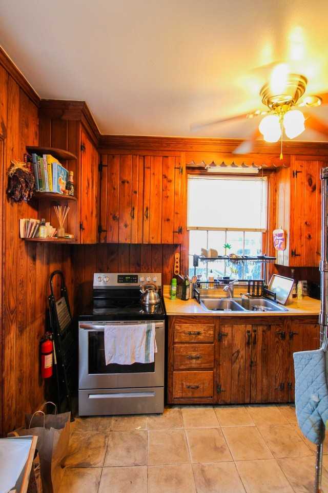 23 Archdale St Apt J - Photo 4 of 12