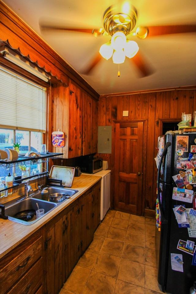 23 Archdale St Apt J - Photo 5 of 12