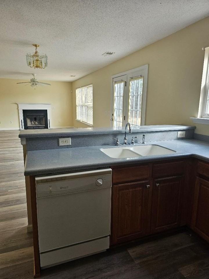 238 Everwood Ct - Photo 7 of 23