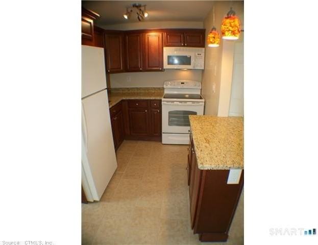 95 E Grand Ave Unit 5 - Photo 5 of 9