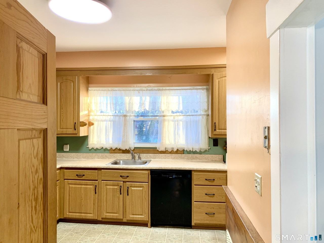 52 Goffe Ter - Photo 5 of 24