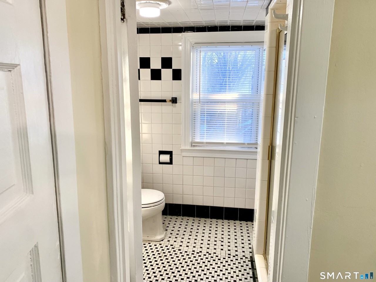 52 Goffe Ter - Photo 6 of 24