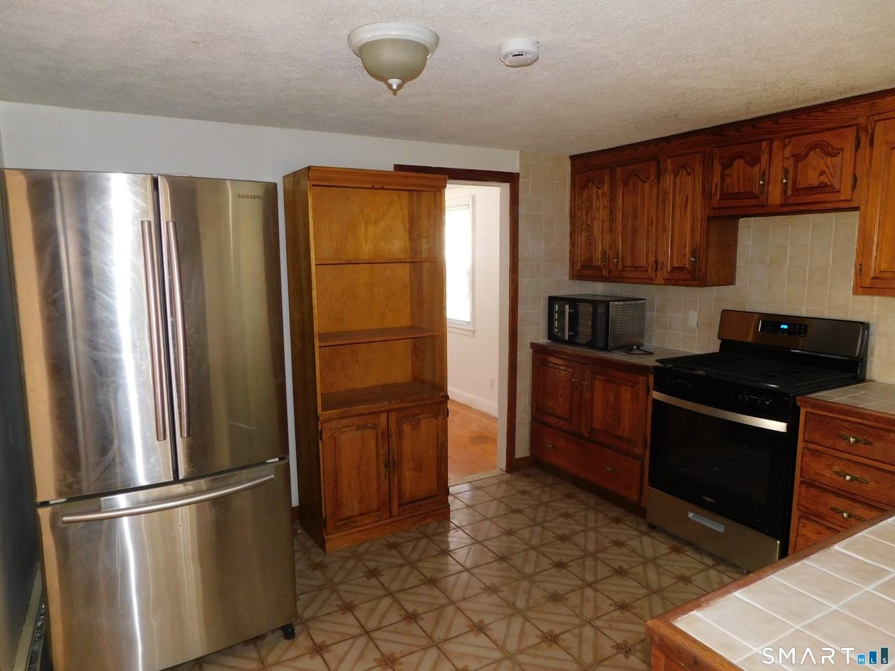 83 Forest St - Photo 3 of 17