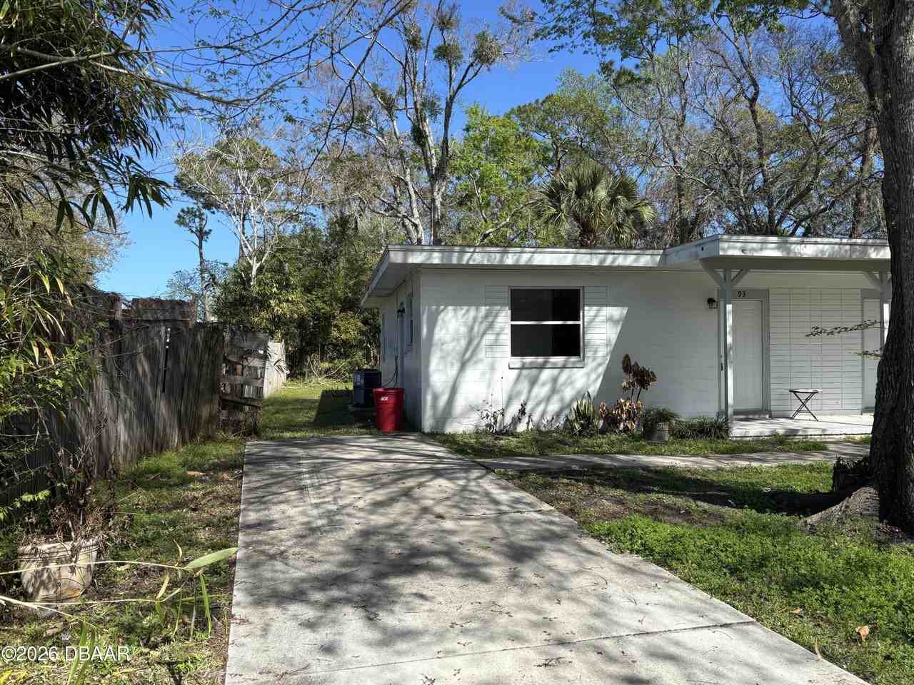 93 Ford St - Photo 2 of 17