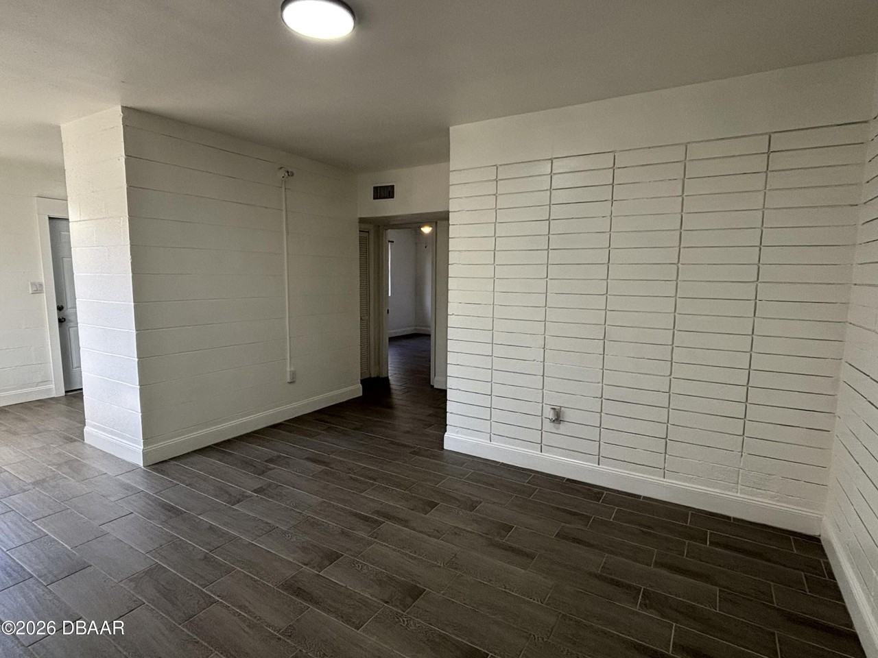 93 Ford St - Photo 3 of 17