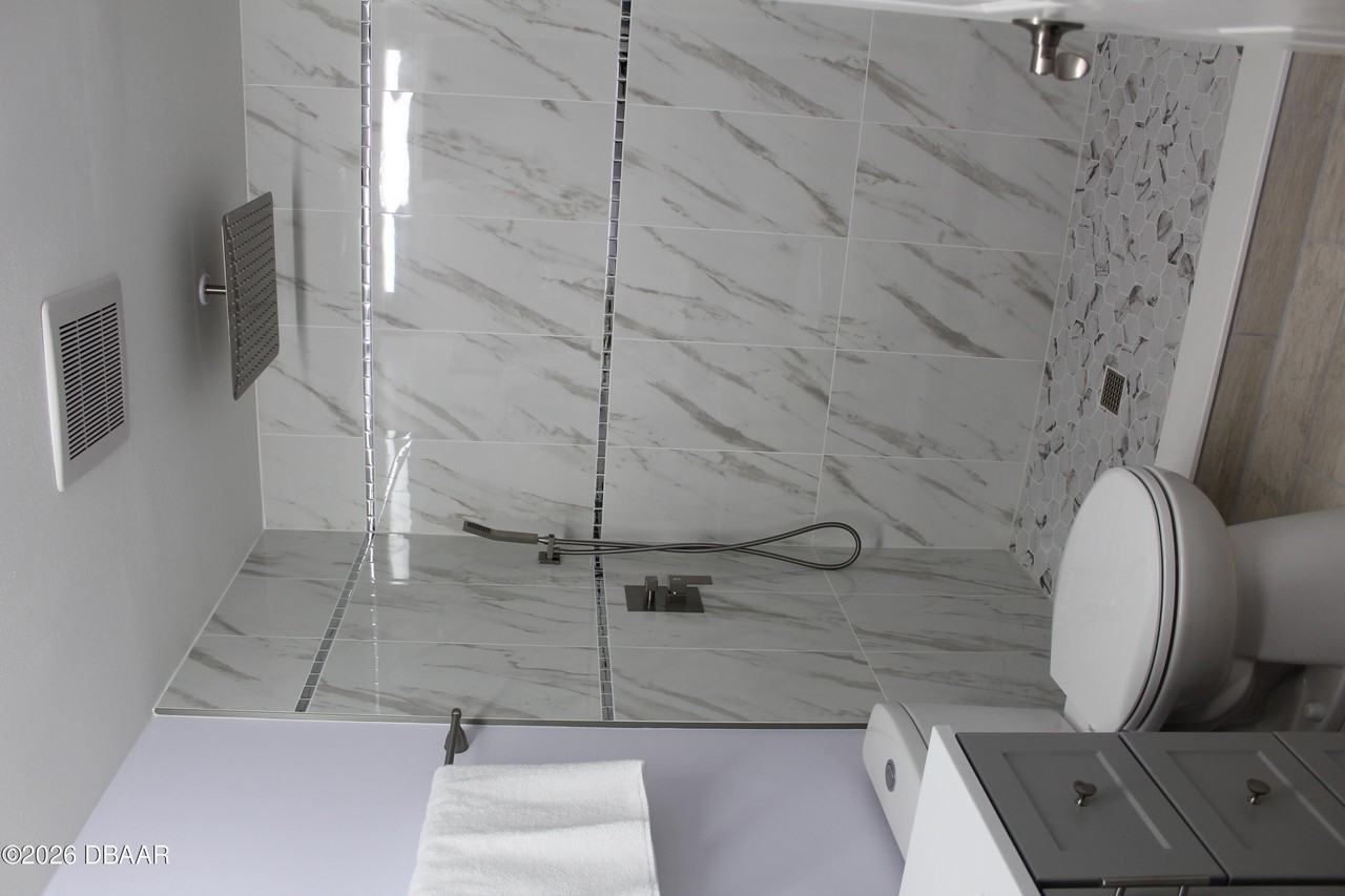 329 Wilder Blvd - Photo 7 of 21