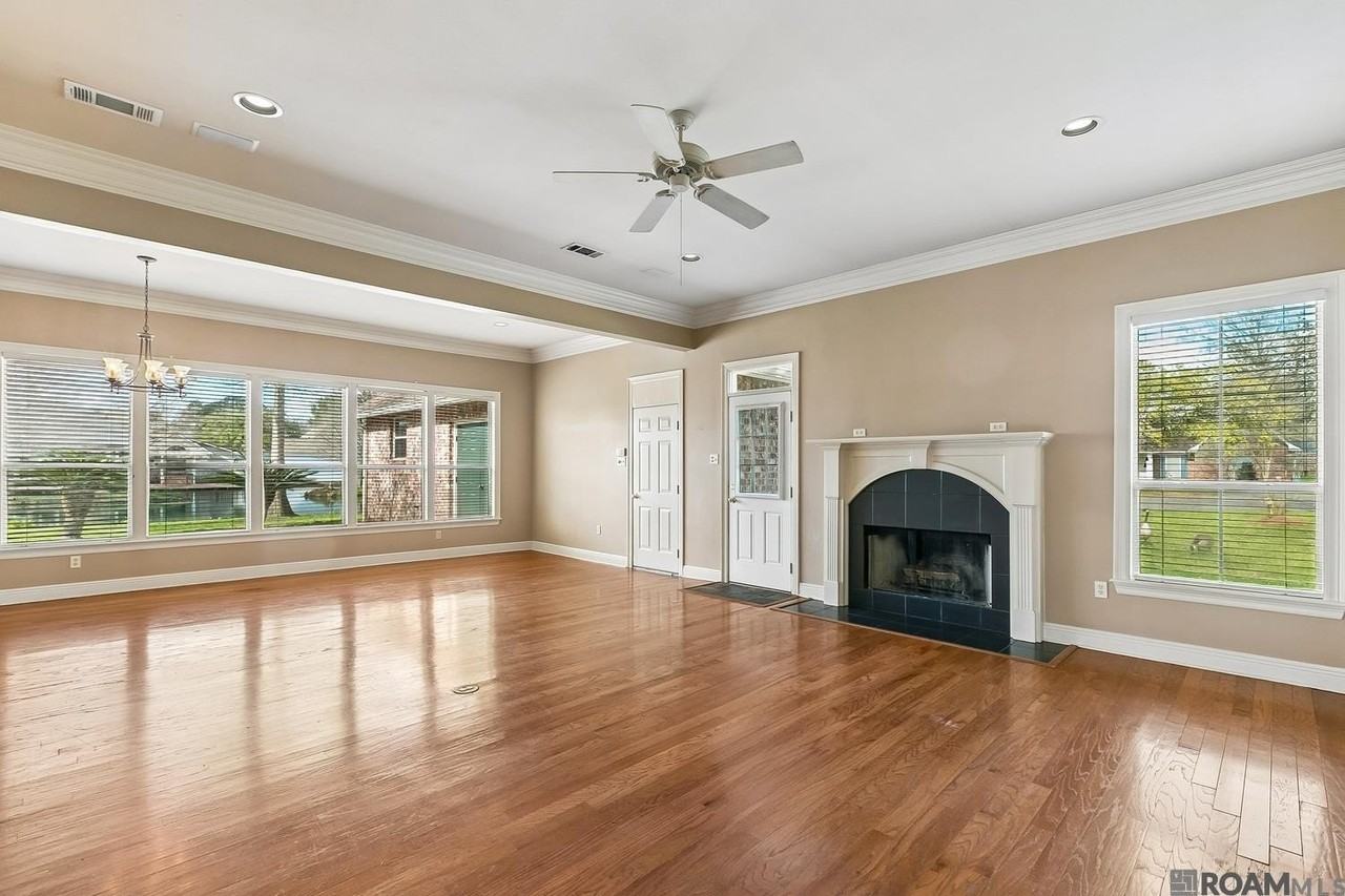 18300 Old Perkins Place Ave - Photo 3 of 17