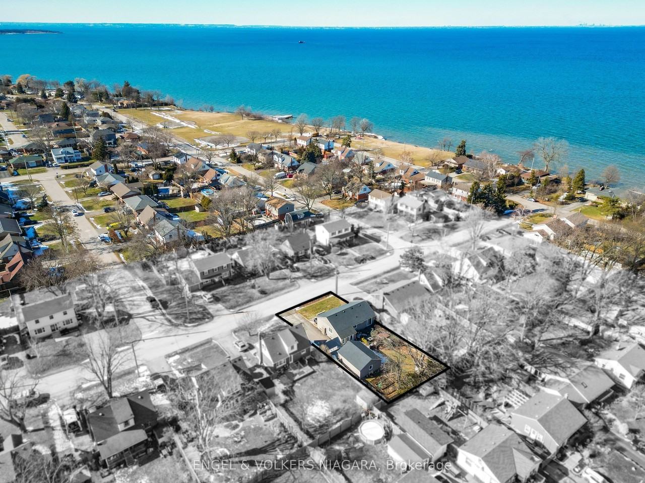 70 Stewart St - Photo 2 of 19