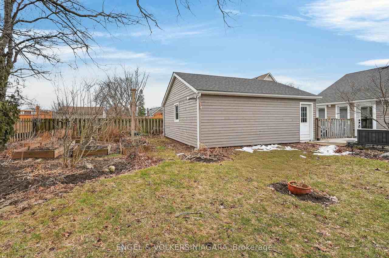 70 Stewart St - Photo 7 of 19