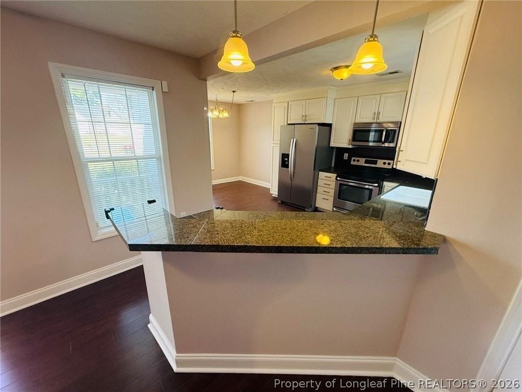 318 Hawthorn Dr - Photo 6 of 24