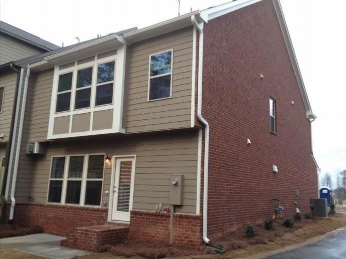 2100 Greencrest Cir Unit 2100 - Photo 2 of 21