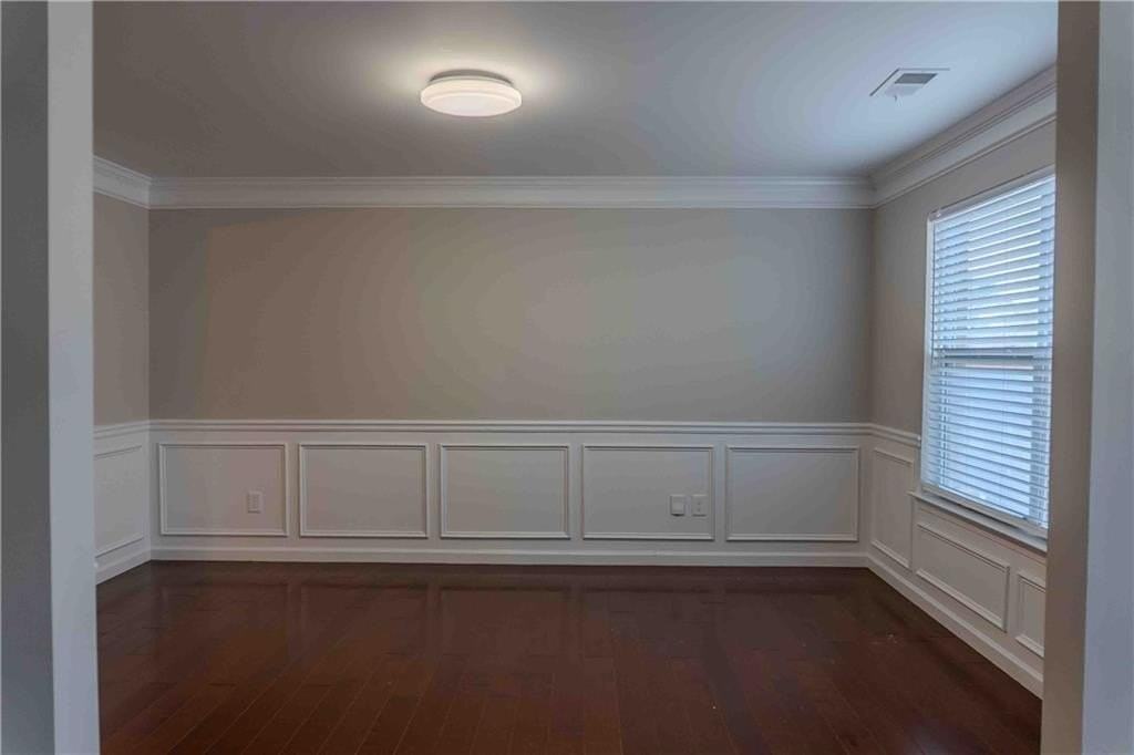 11037 Southwood Dr - Photo 5 of 20