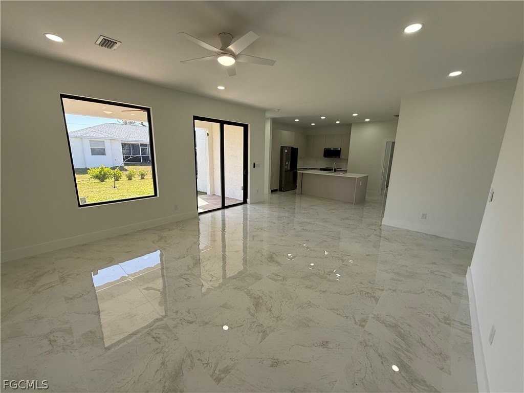 1409 Nw 21st Ct - Photo 5 of 25