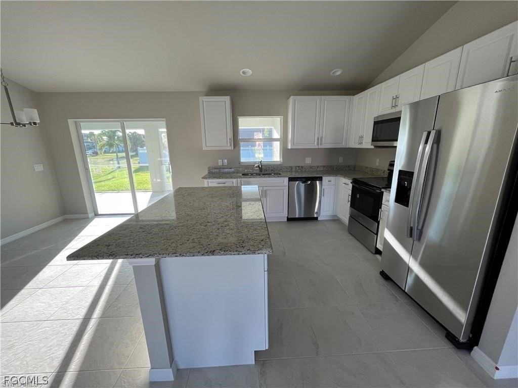 4334 Sw 9th Pl - Photo 4 of 34