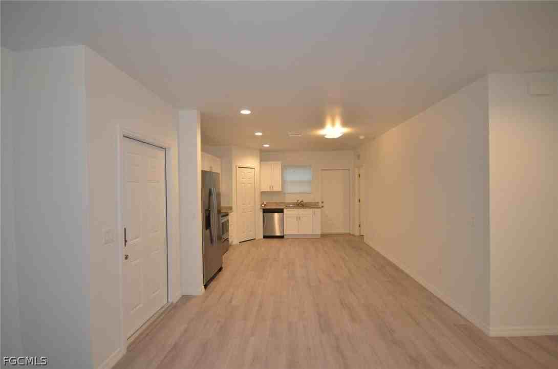 2197 Davis Ct - Photo 7 of 21