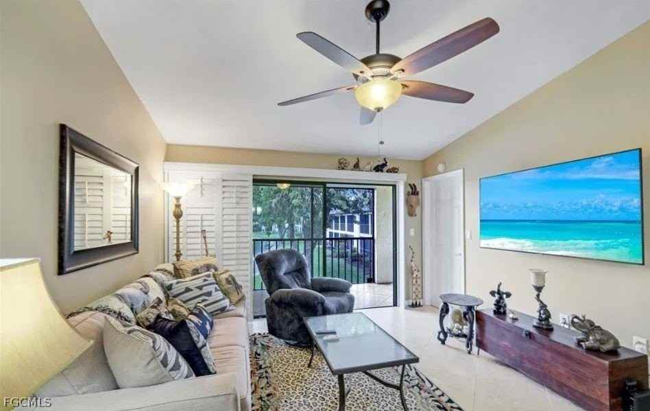 9270 Lake Park Dr Apt 206 - Photo 6 of 24