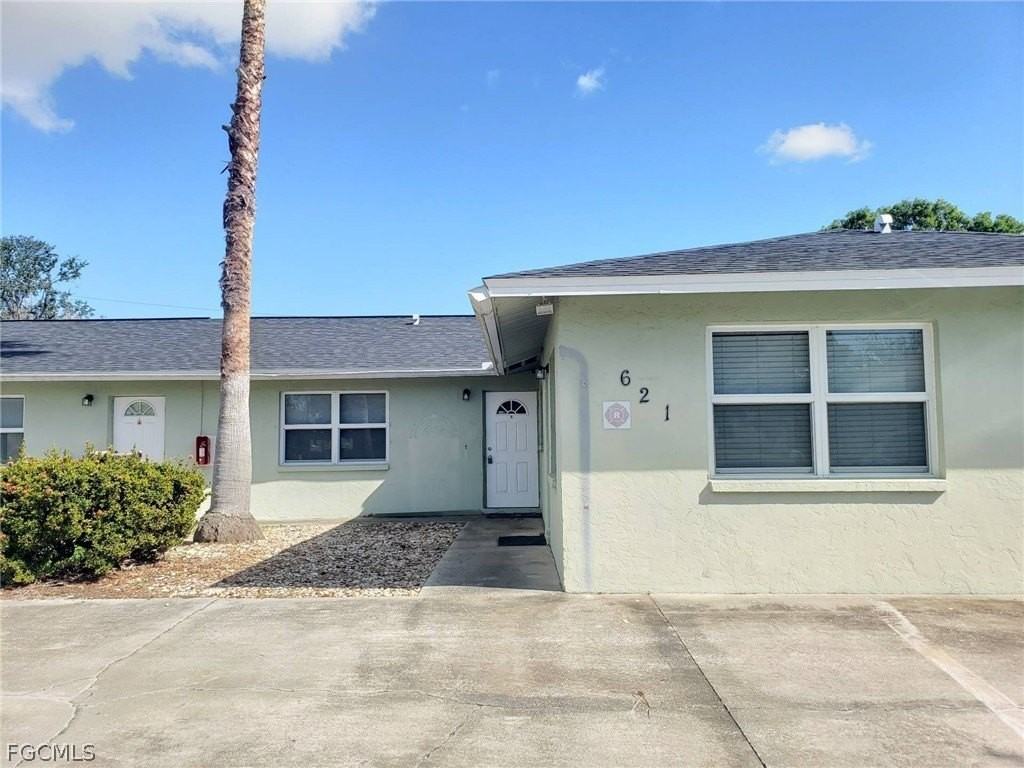 621 Se 13th Pl Apt B - Photo 2 of 12