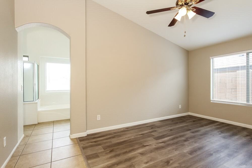 28643 N Nobel Rd - Photo 7 of 16