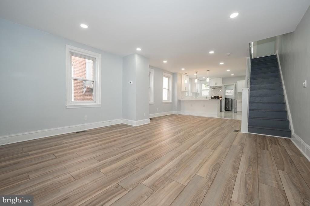 145 Summit Ter - Photo 7 of 48