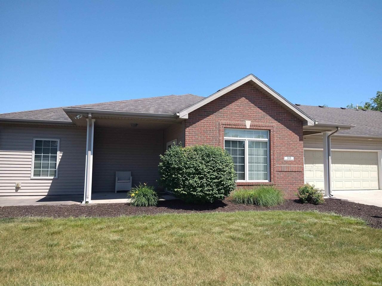 315 Victoria Station Way - Photo 2 of 34