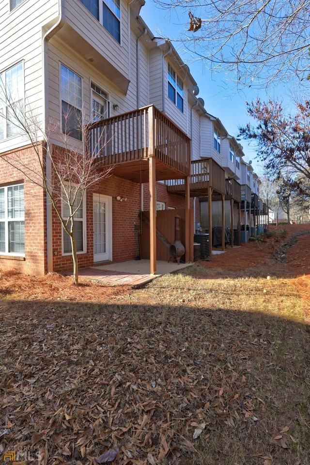 2277 Dillard Xing - Photo 4 of 33