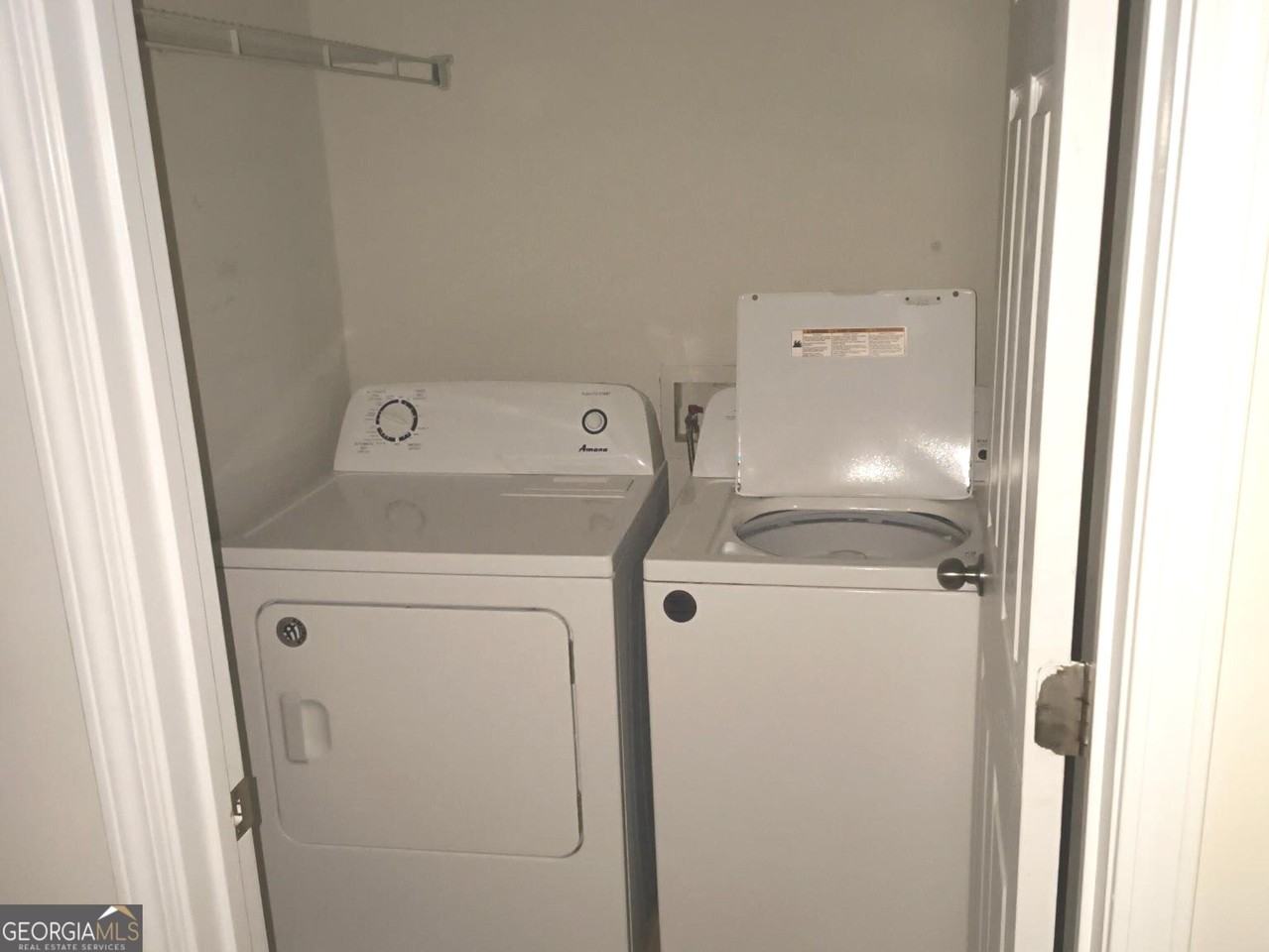 1821 Roble Dr - Photo 2 of 7