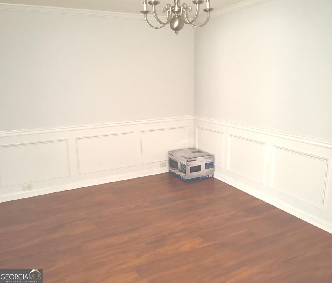 1821 Roble Dr - Photo 4 of 7