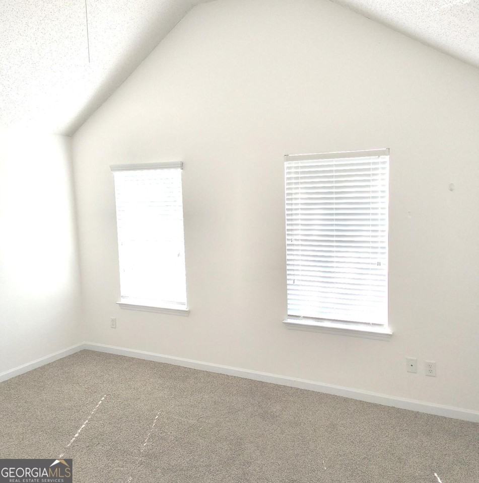 1821 Roble Dr - Photo 5 of 7