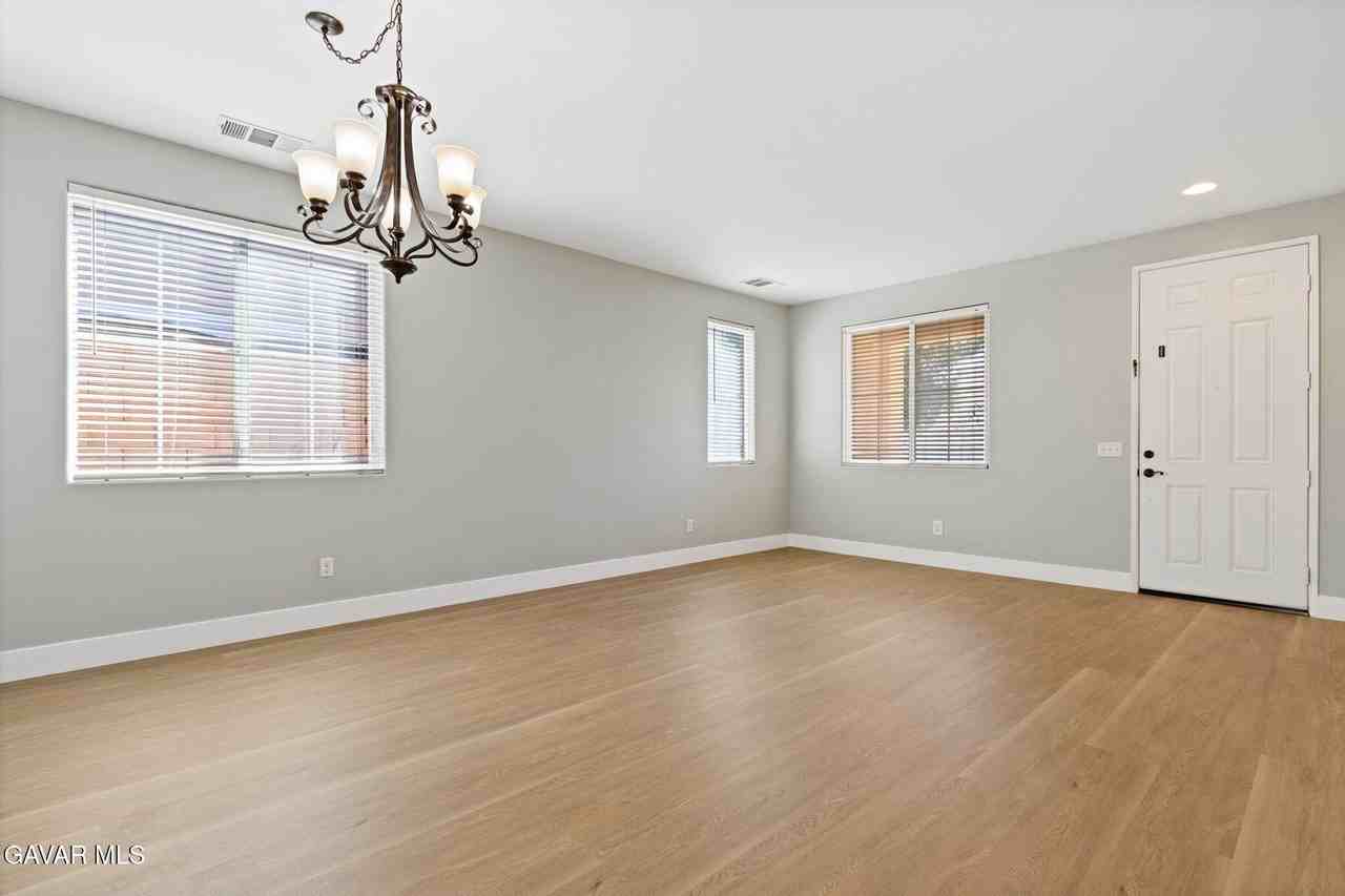 5909 Viking Way - Photo 7 of 29