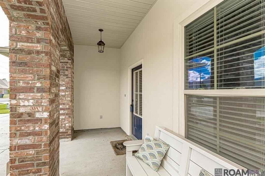 15389 Mossystone Dr - Photo 2 of 15