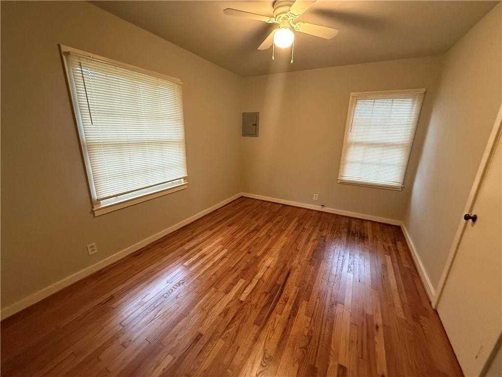 120 Paris Ave - Photo 4 of 14