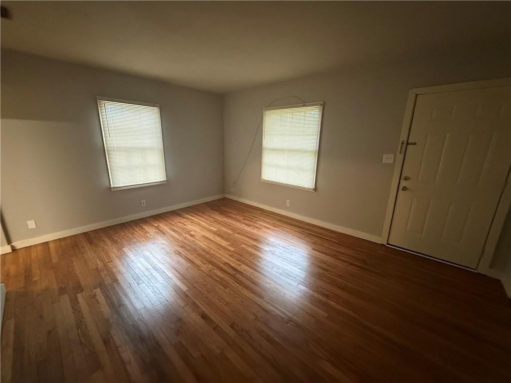 120 Paris Ave - Photo 6 of 14