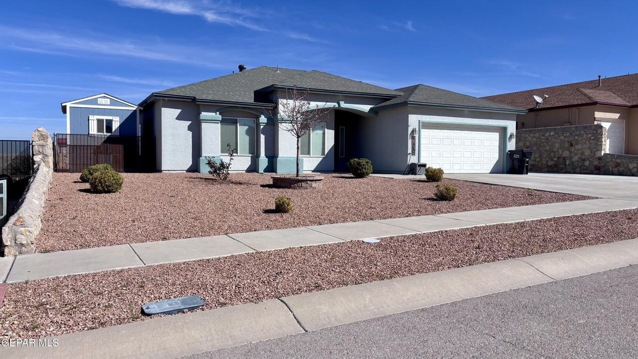 833 Gold Beach Dr - Photo 3 of 50