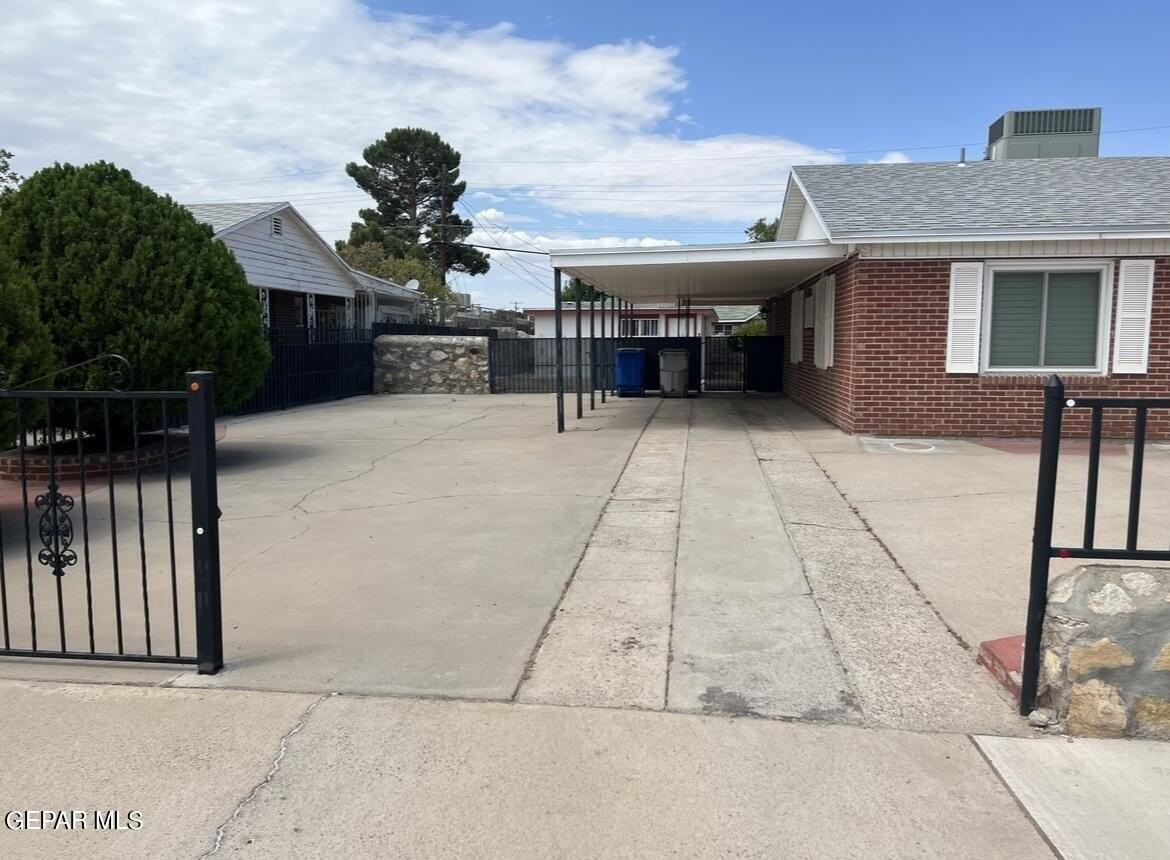 6447 Navajo Ave - Photo 2 of 20