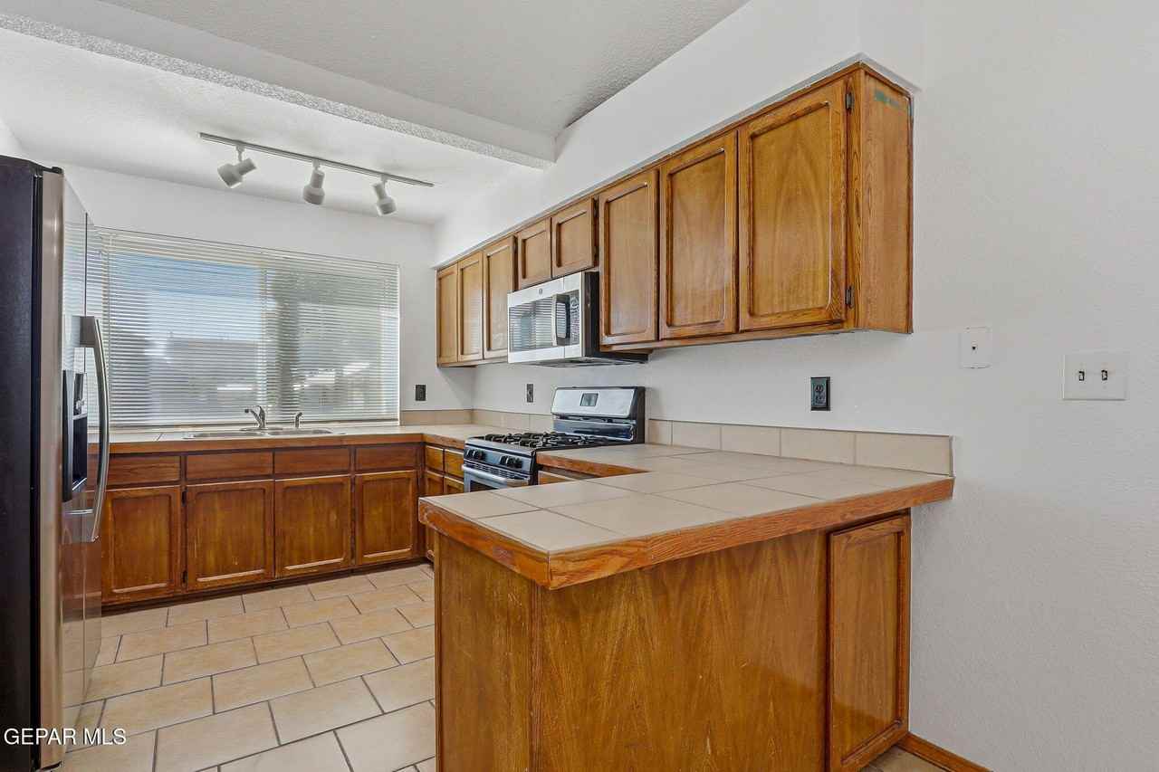 2356 Juliette Low Dr - Photo 7 of 26