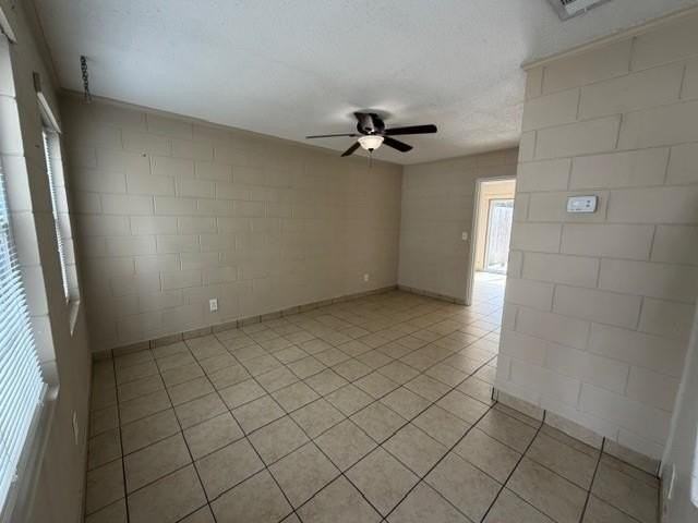 502 Prince St - Photo 4 of 12