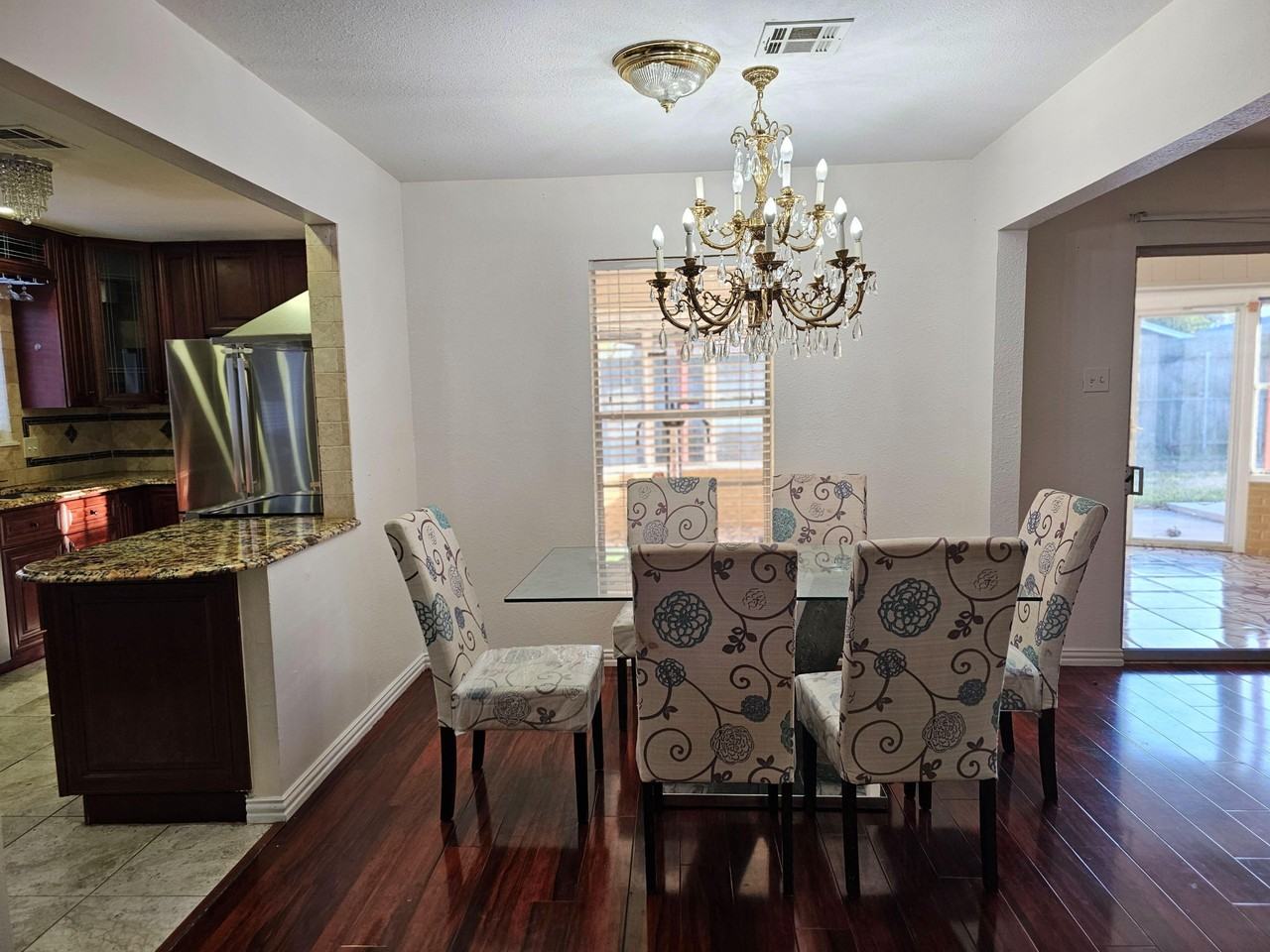 Forest Cir - Photo 3 of 12