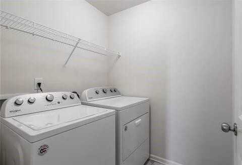 Oxford Ln - Photo 2 of 8