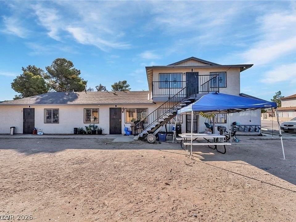 1641 N Lamont St #C - Photo 3 of 12