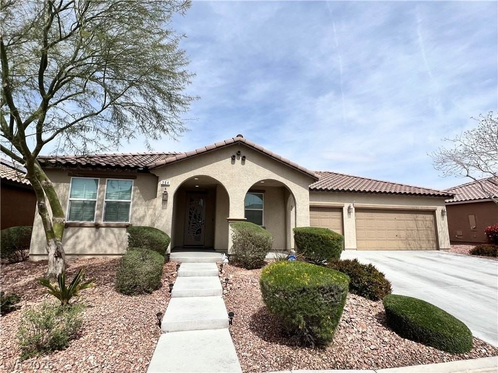 364 Moon Aura Ave - Photo 2 of 32