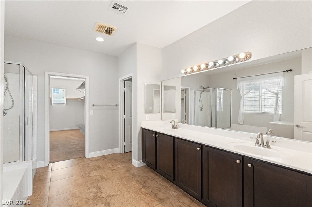 1122 Riddle Glen St - Photo 2 of 48