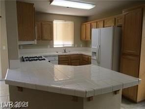 7240 Dicentra Rd - Photo 2 of 10