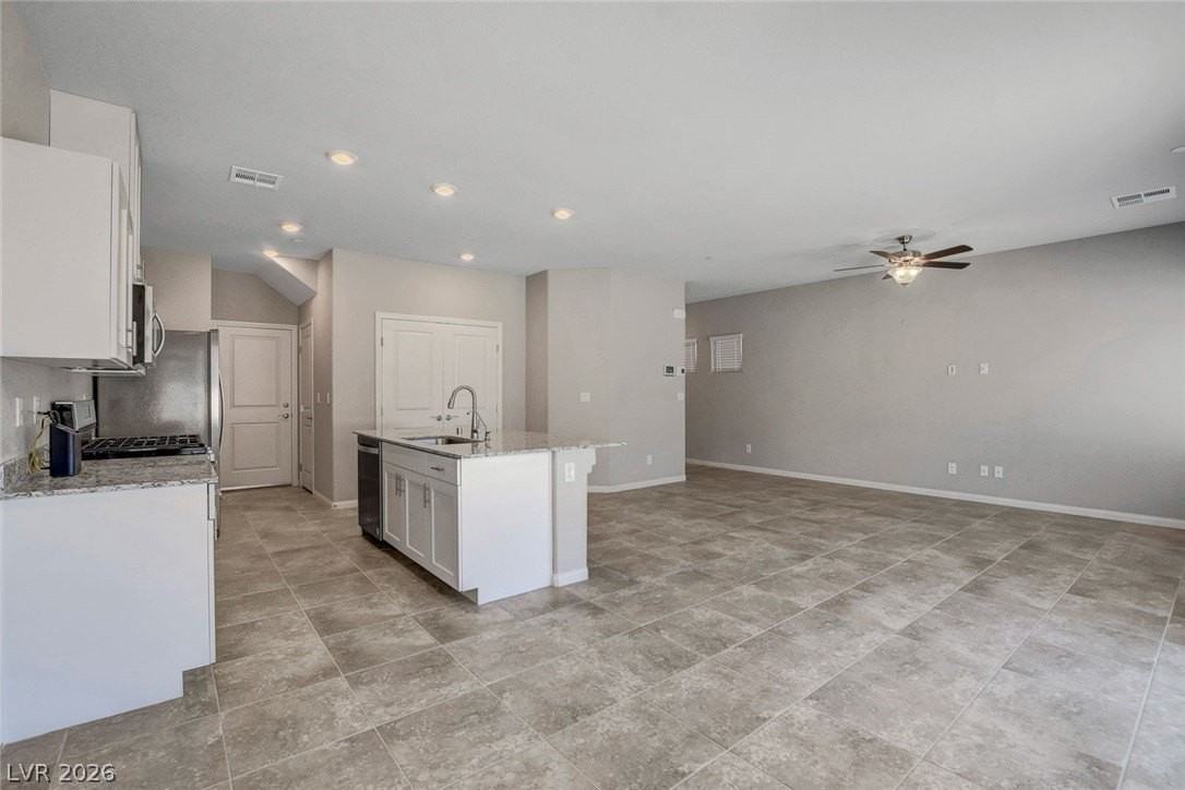 10269 Crimson Meadow Ave - Photo 6 of 42