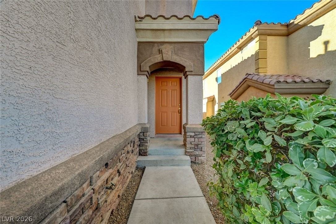 121 Standing Stone St - Photo 5 of 50