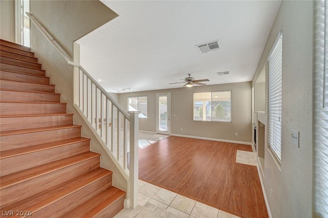 121 Standing Stone St - Photo 7 of 50