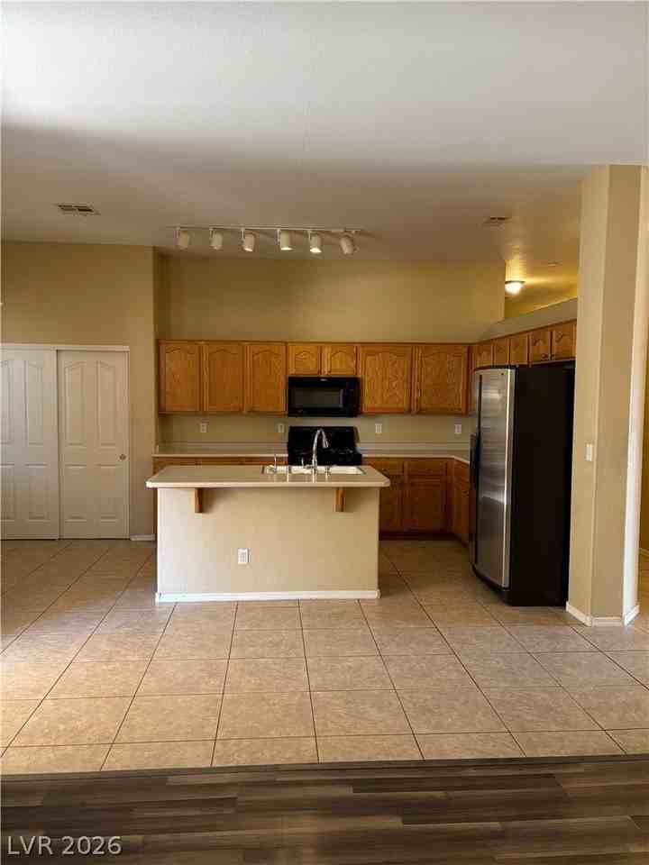 1400 Pullman Pointe Ct - Photo 6 of 17