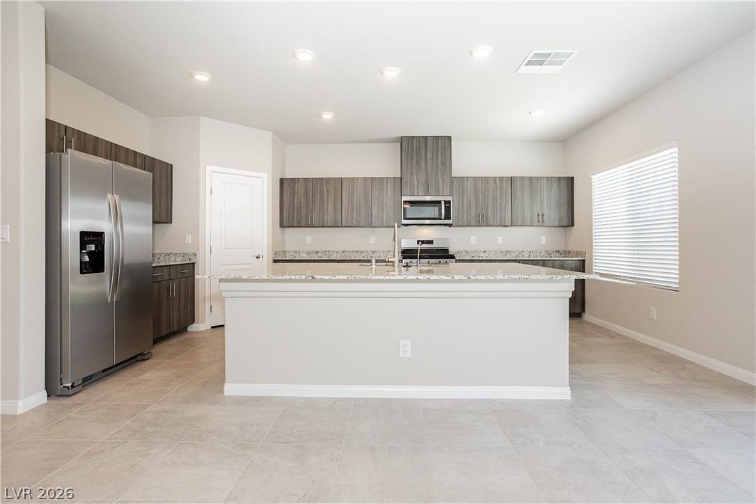 8913 Seal Cove St - Photo 7 of 27